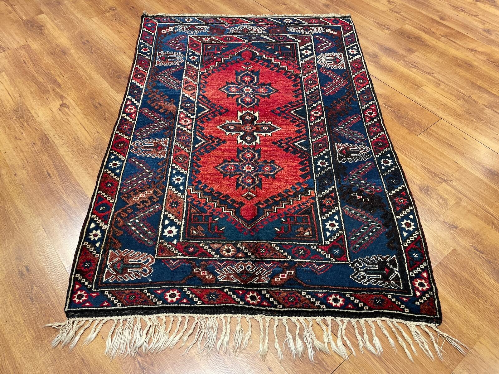 Antalya Döşemealtı El Dokuma Halı