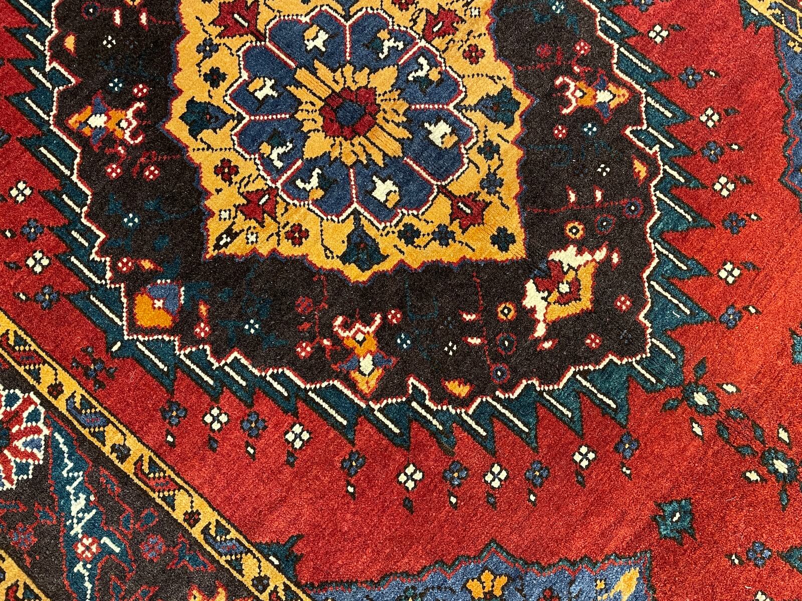 Antik Horasan Madalyonlu El Dokuma Halı