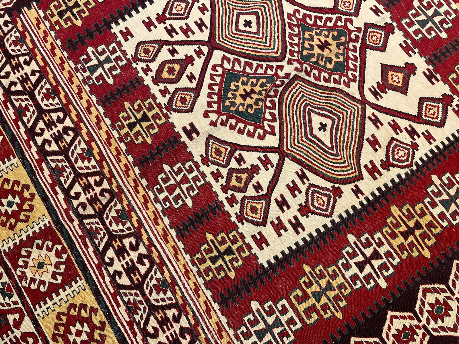 Antik Süper İnce El Dokuma Kilim