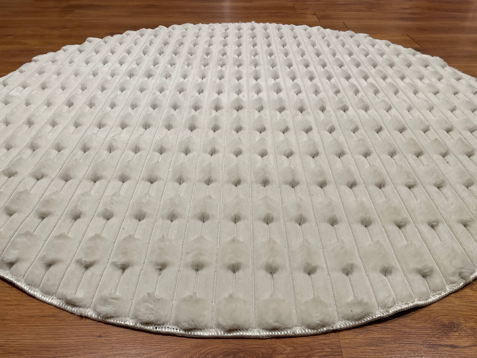 Bella Taş Yuvarlak Peluş Halı