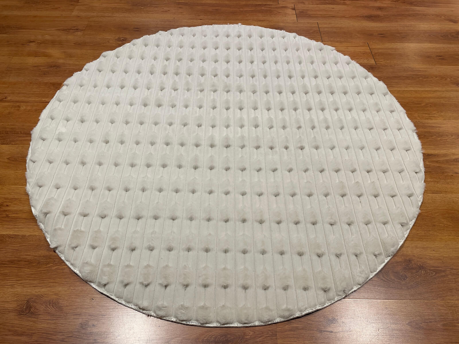 Bella Taş Yuvarlak Peluş Halı