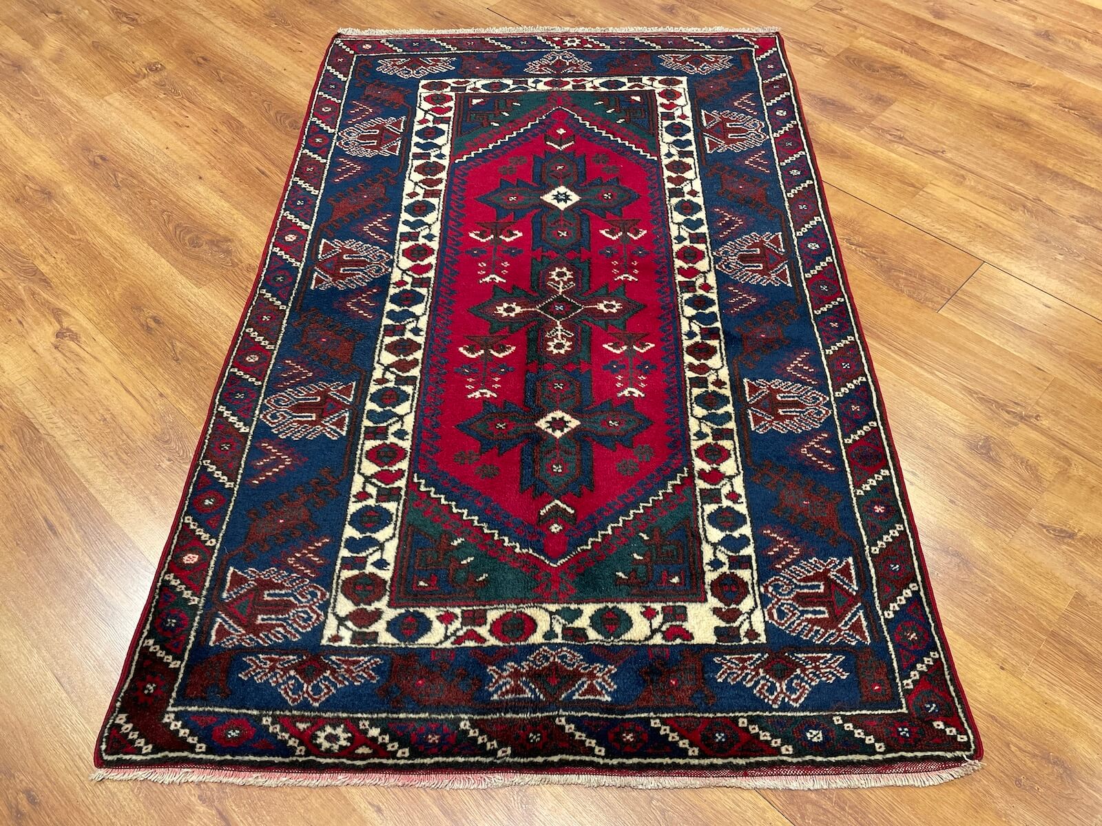 Antalya Döşemealtı El Dokuma Halı