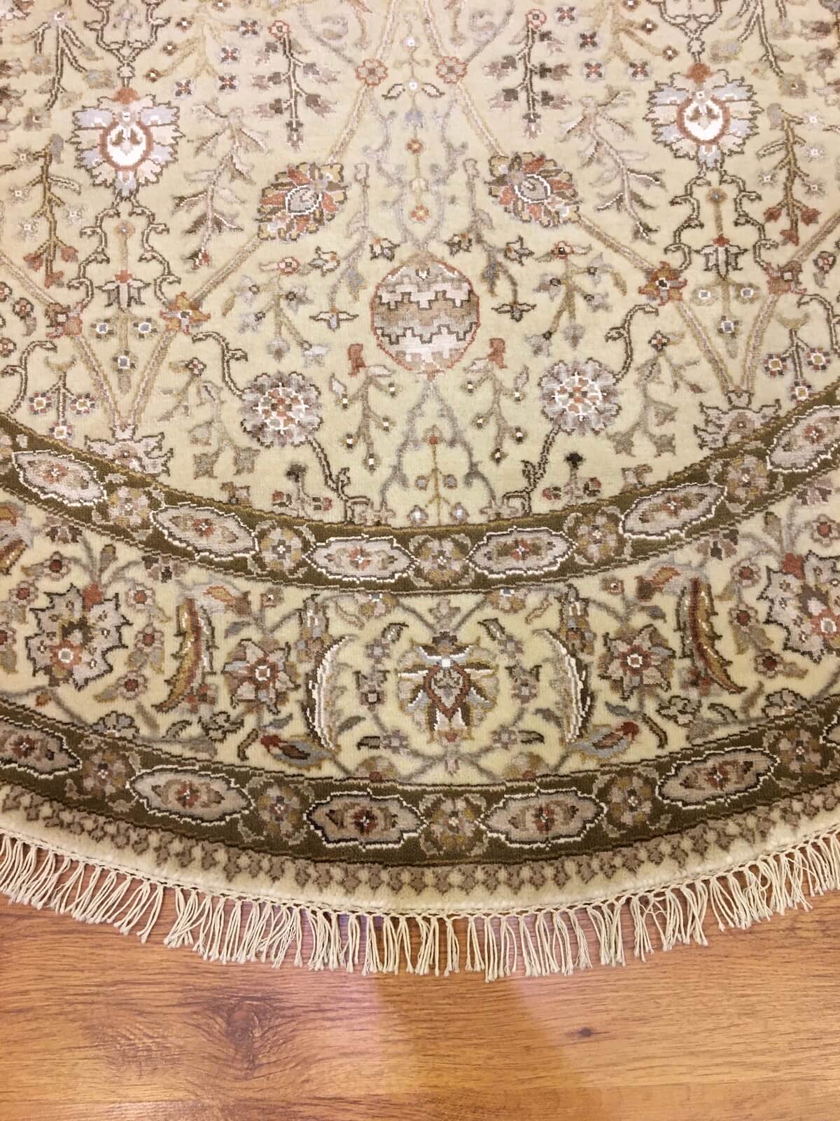 Hayyam Uşak Yuvarlak El Dokuma Halı