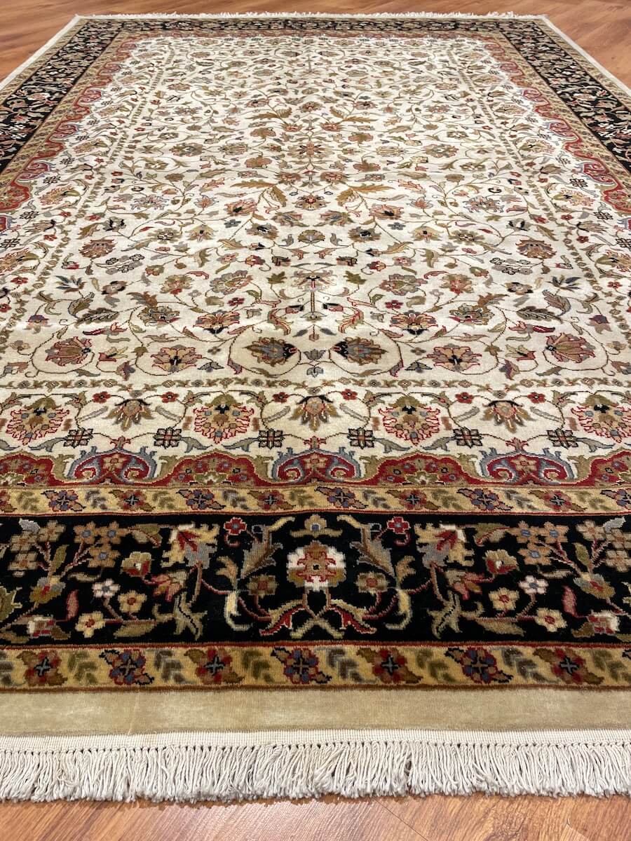 Hayyam Uşak El Dokuma Halı