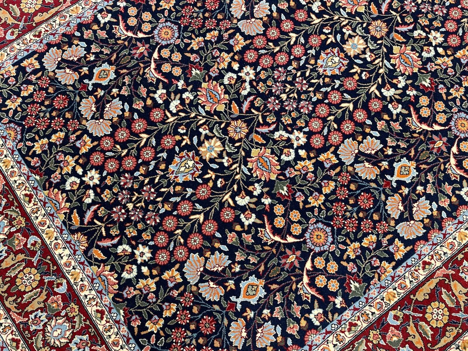 Hereke Yedidağın Çiçeği Lacivert El Dokuma Halı