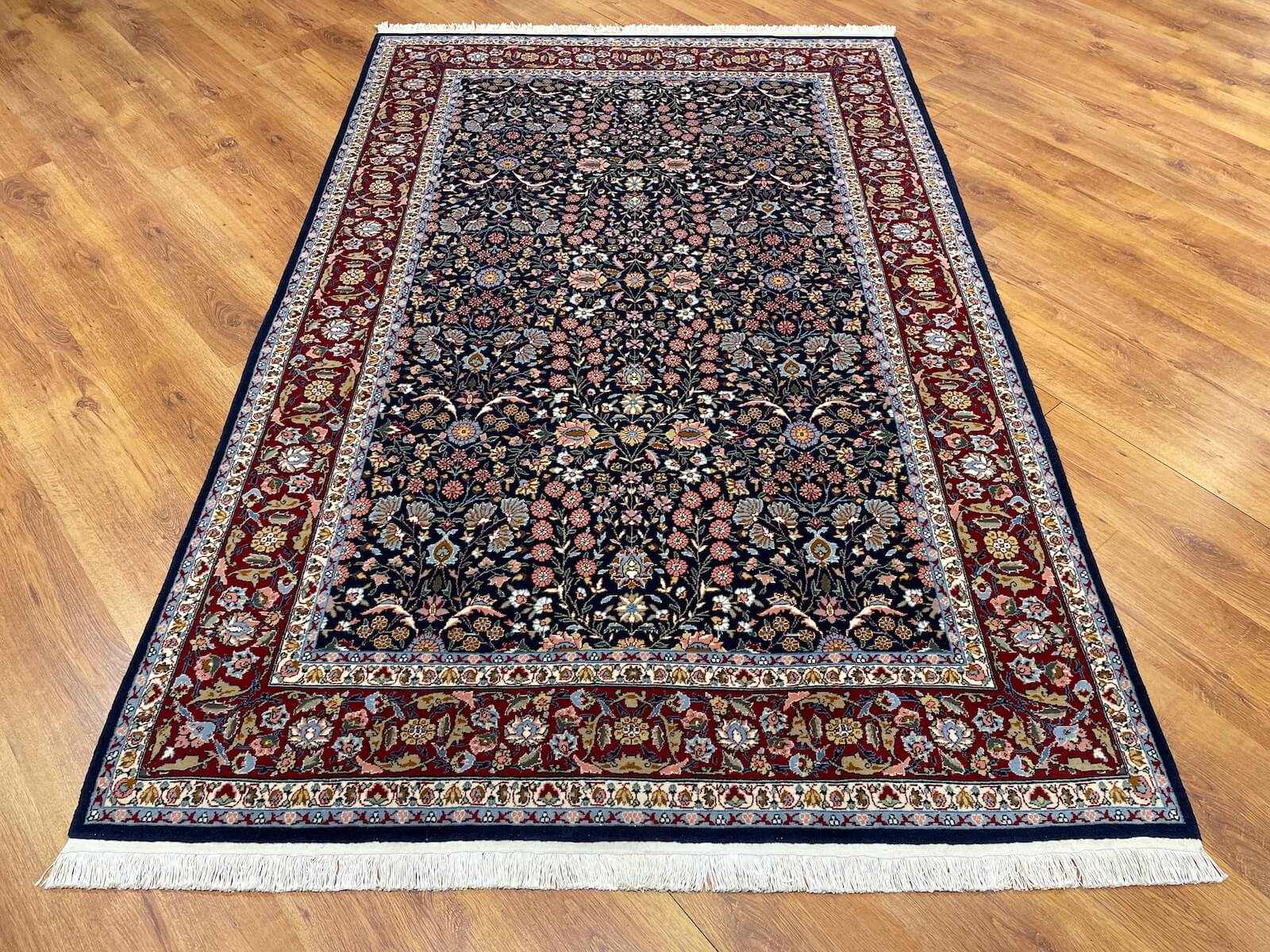 Hereke Yedidağın Çiçeği Lacivert El Dokuma Halı