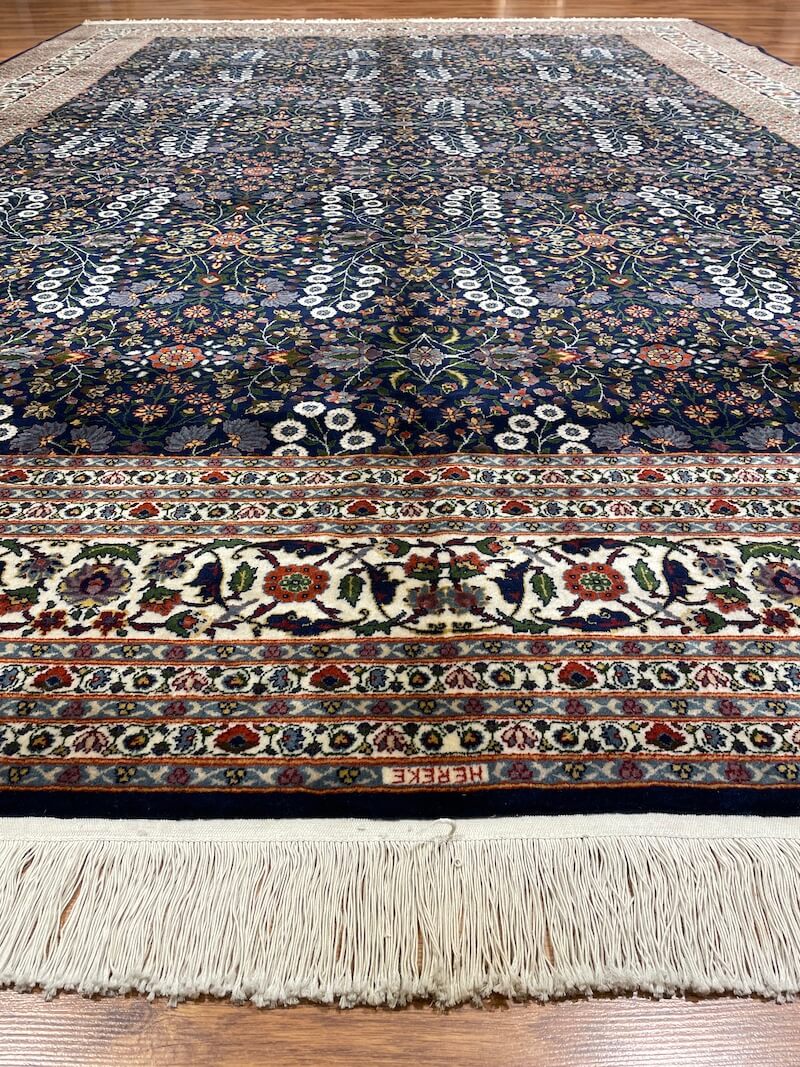 Hereke Yedidağın Çiçeği Lacivert El Dokuma Halı