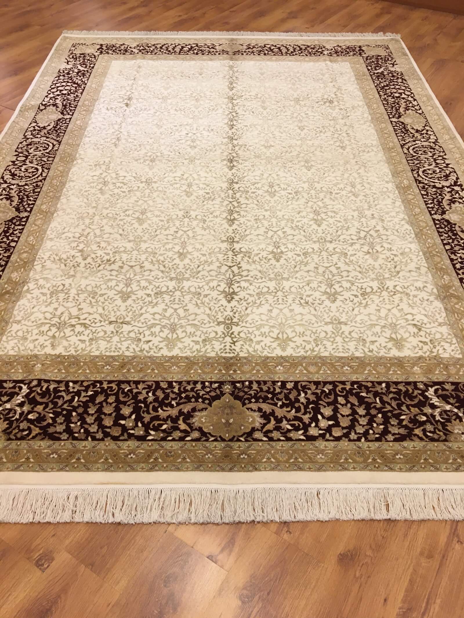 Hürrem İpekli Uşak El Dokuma Halı