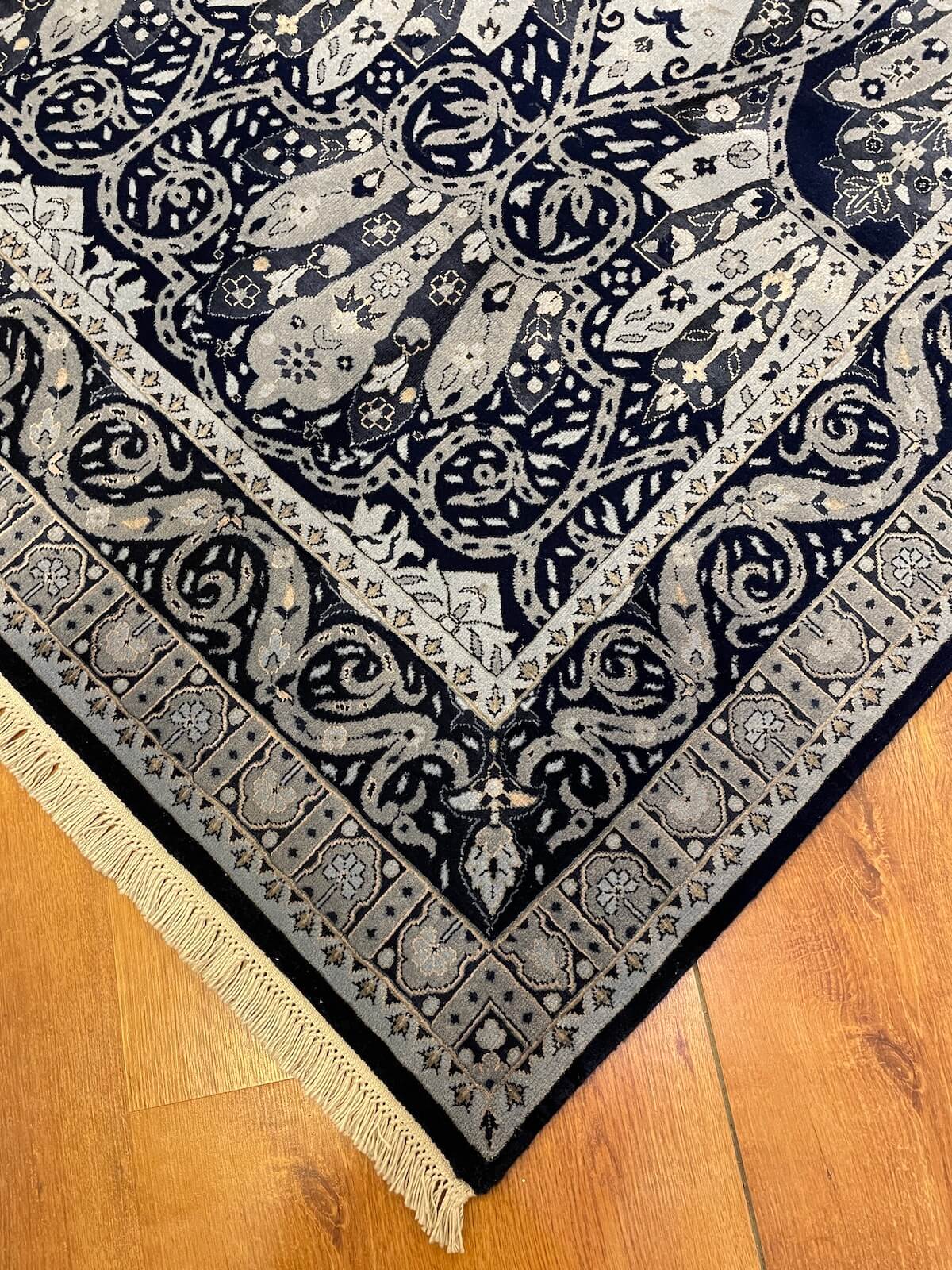 Hürrem İpekli Uşak El Dokuma Halı