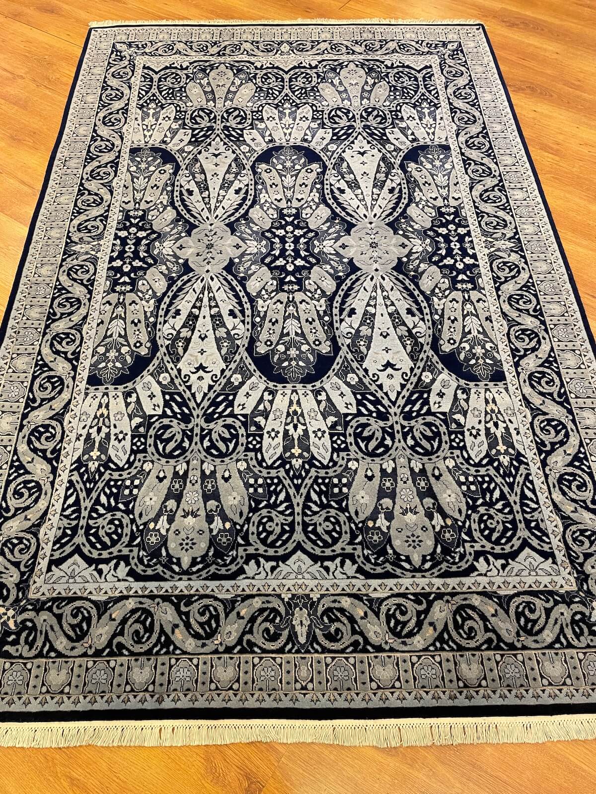 Hürrem İpekli Uşak El Dokuma Halı