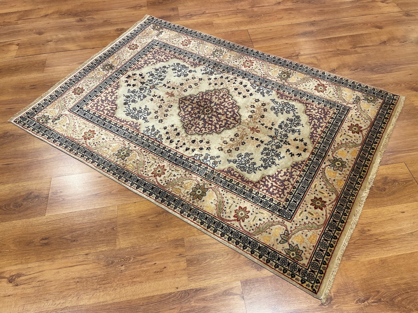 İran Saruk El Dokuma Halı