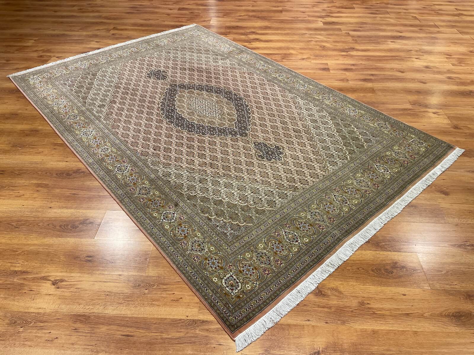 İran Tebriz El Dokuma Halı