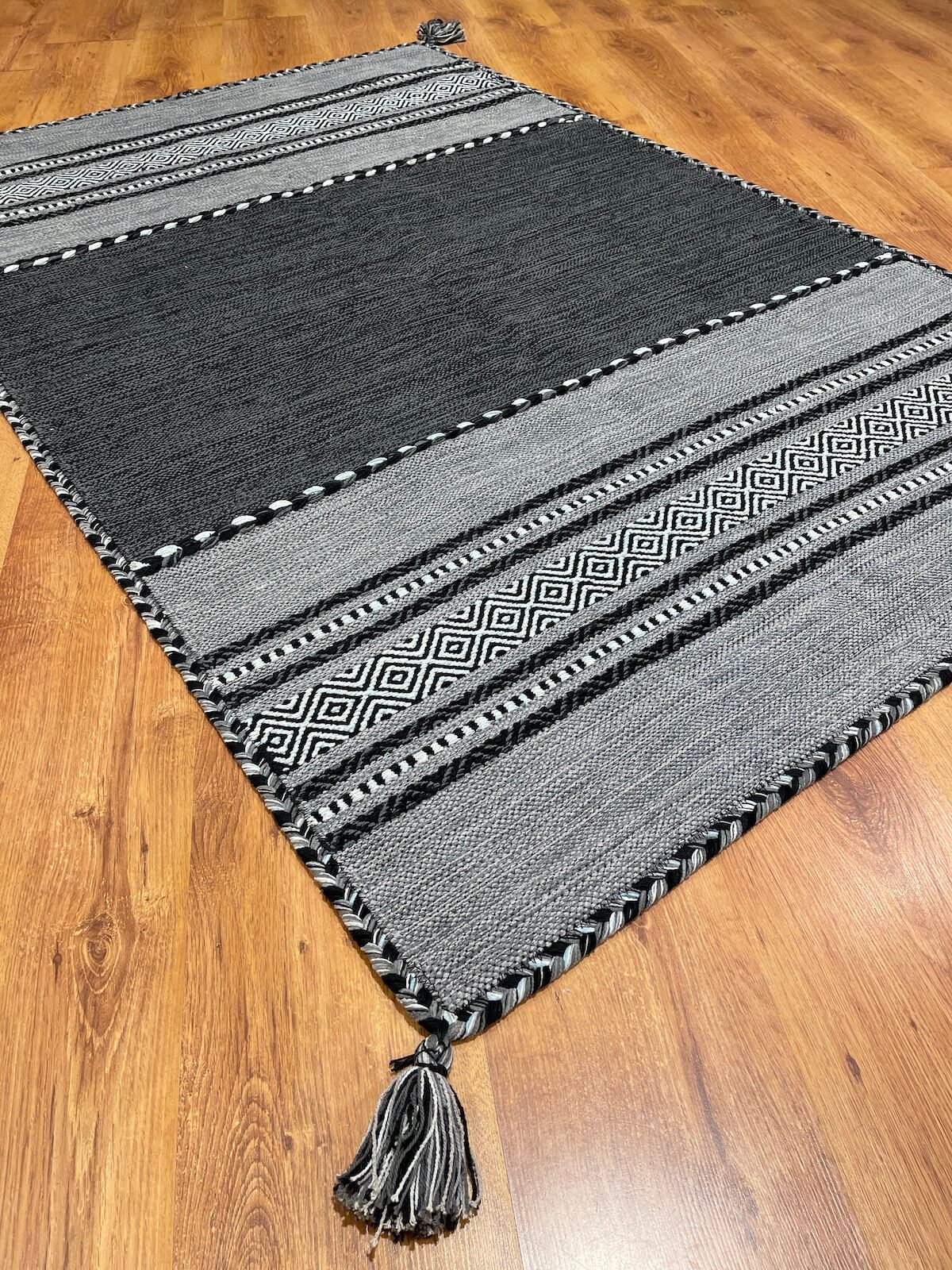 İskandinav Kilim 01 Gri