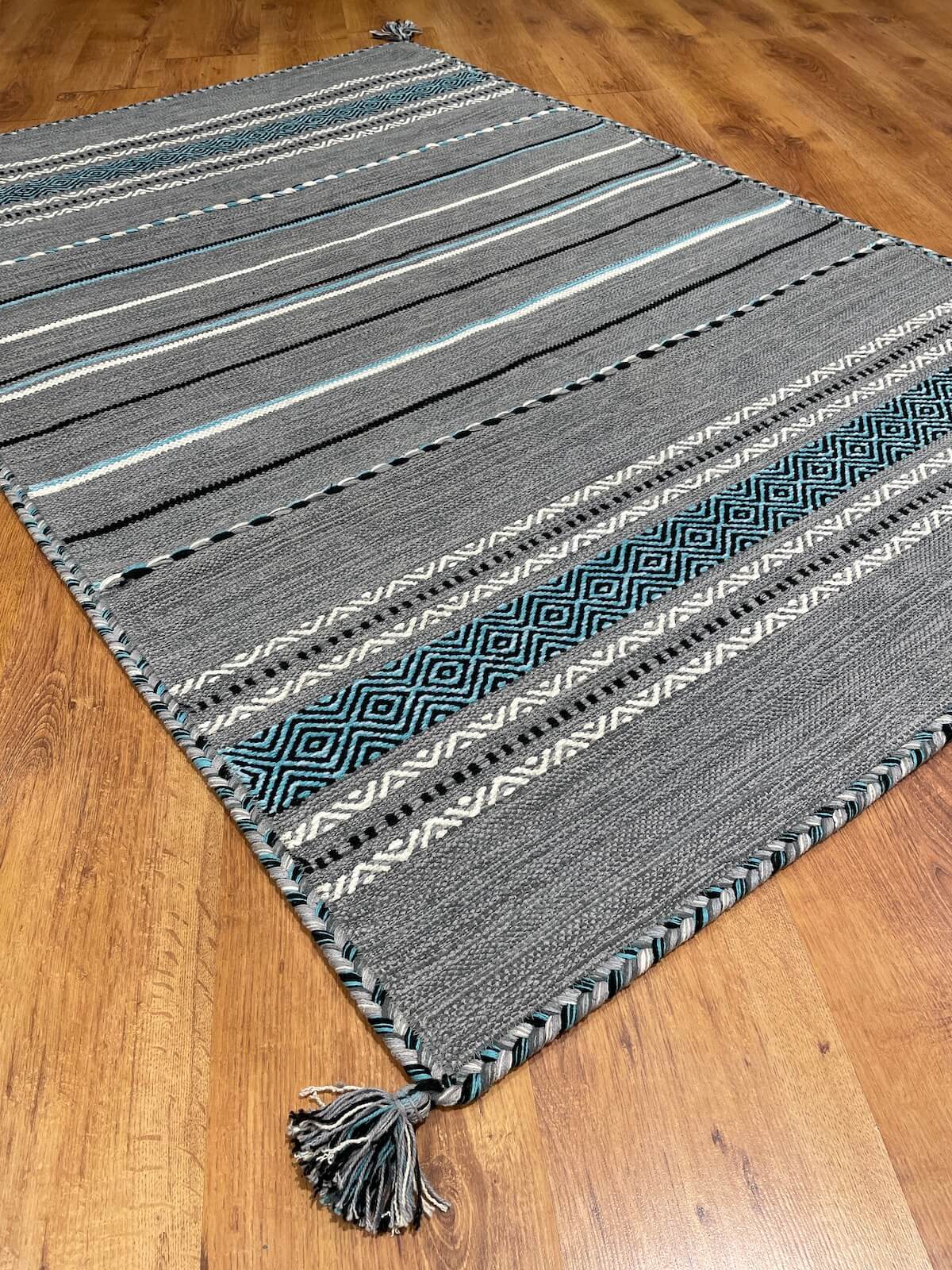 İskandinav Kilim 03 Açık Gri