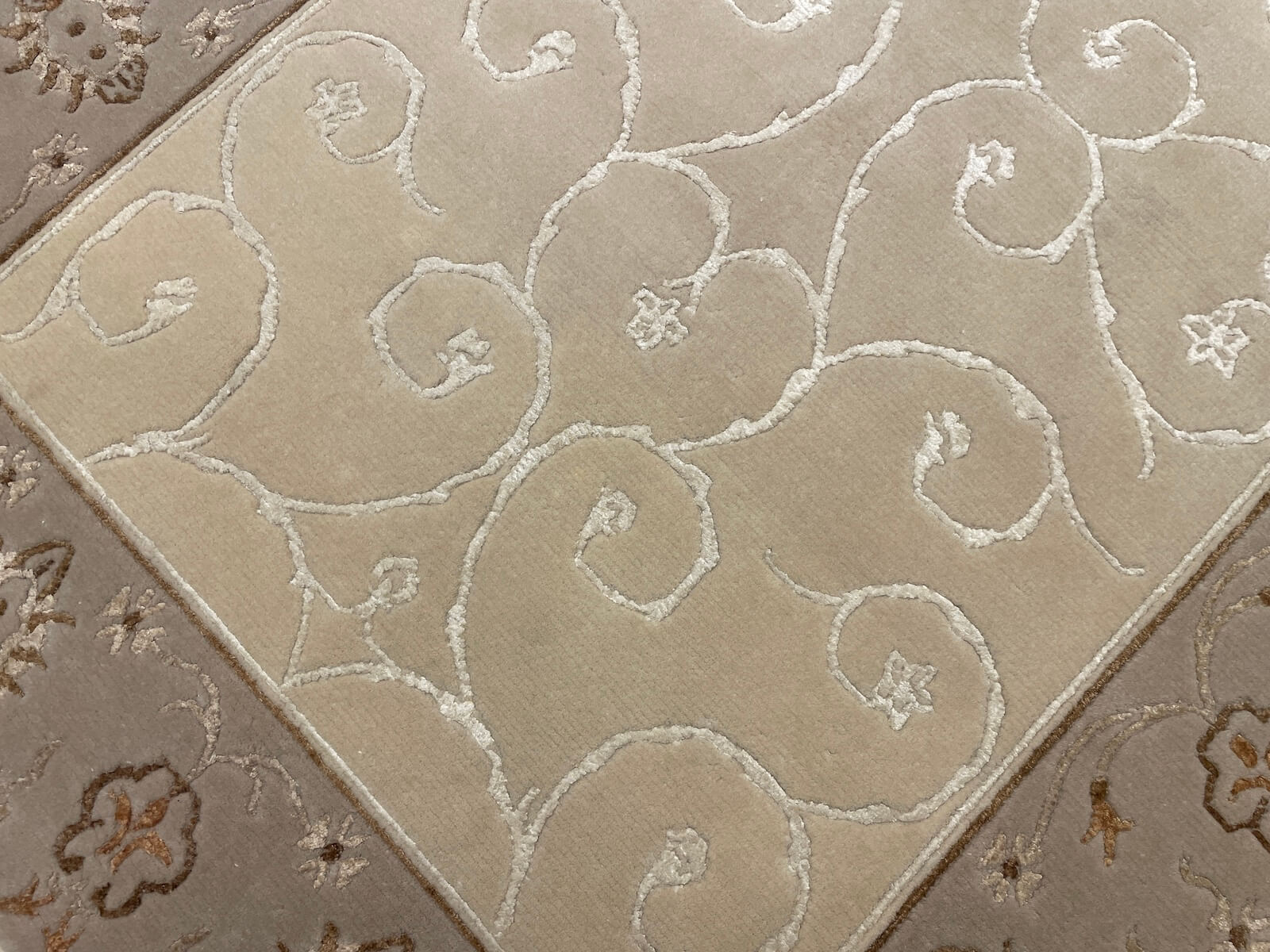 Kaftan Serisi Nepal El Dokuma Halı