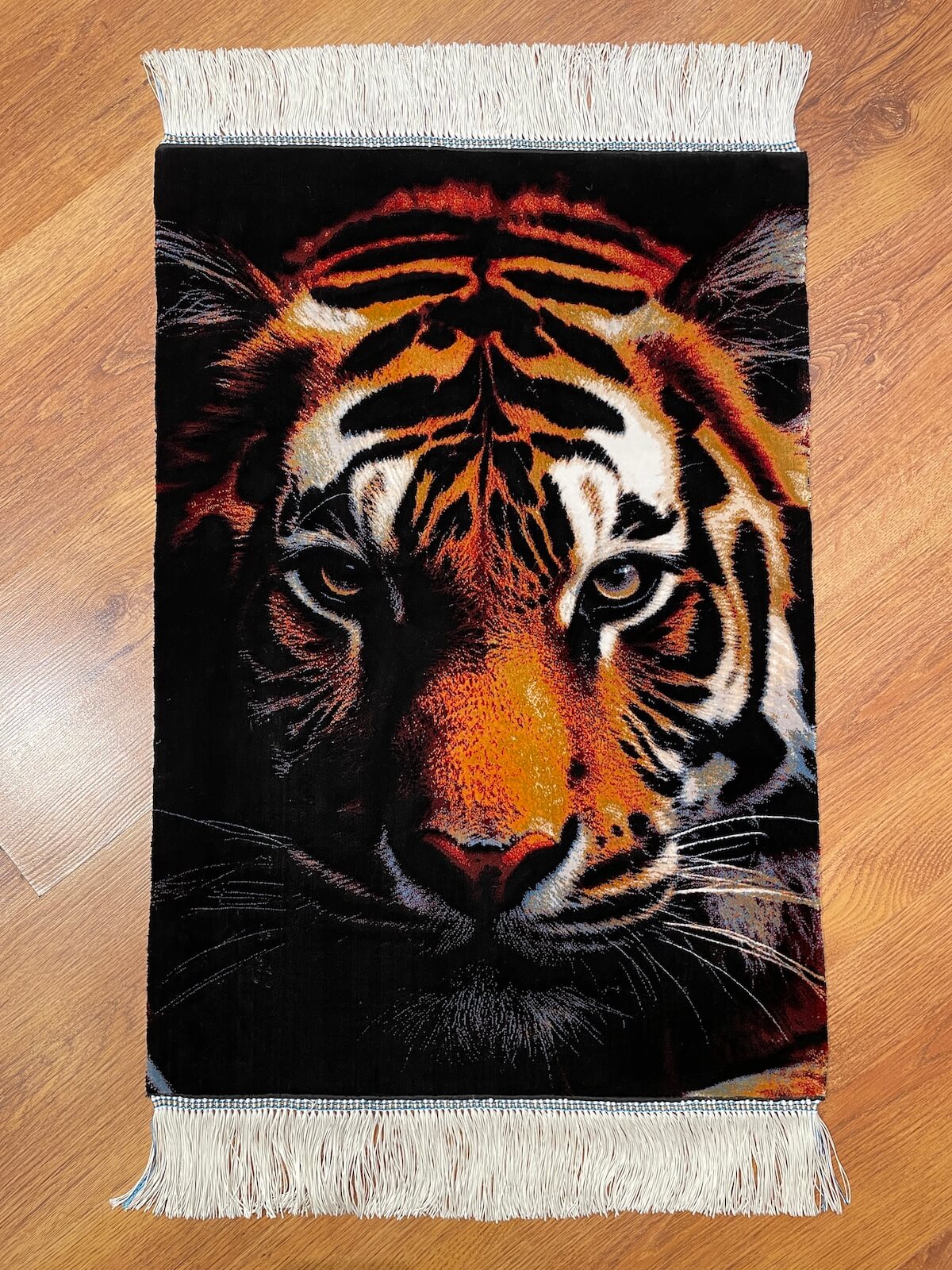 Kaplan Desenli Tablo Bambu Halı