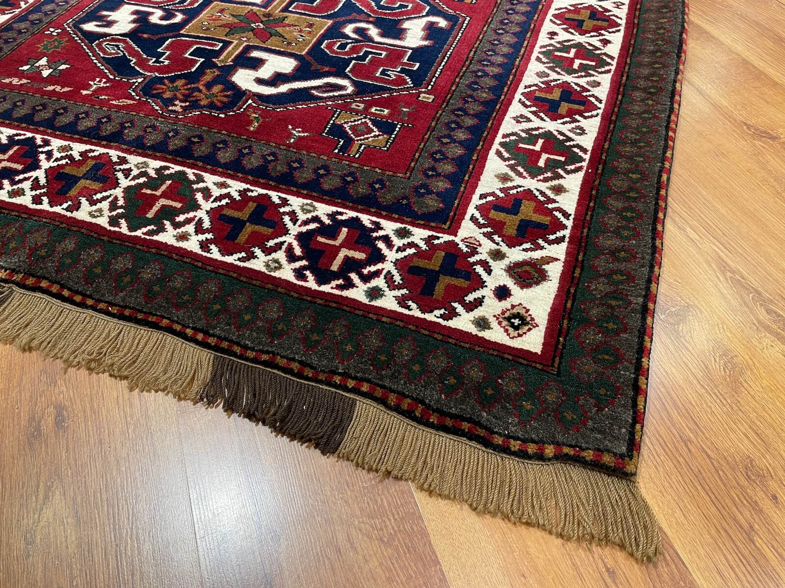 Kars El Dokuma Halı