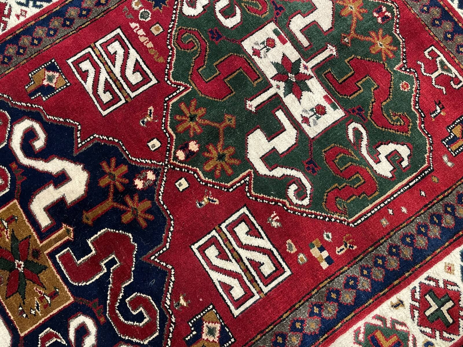 Kars El Dokuma Halı