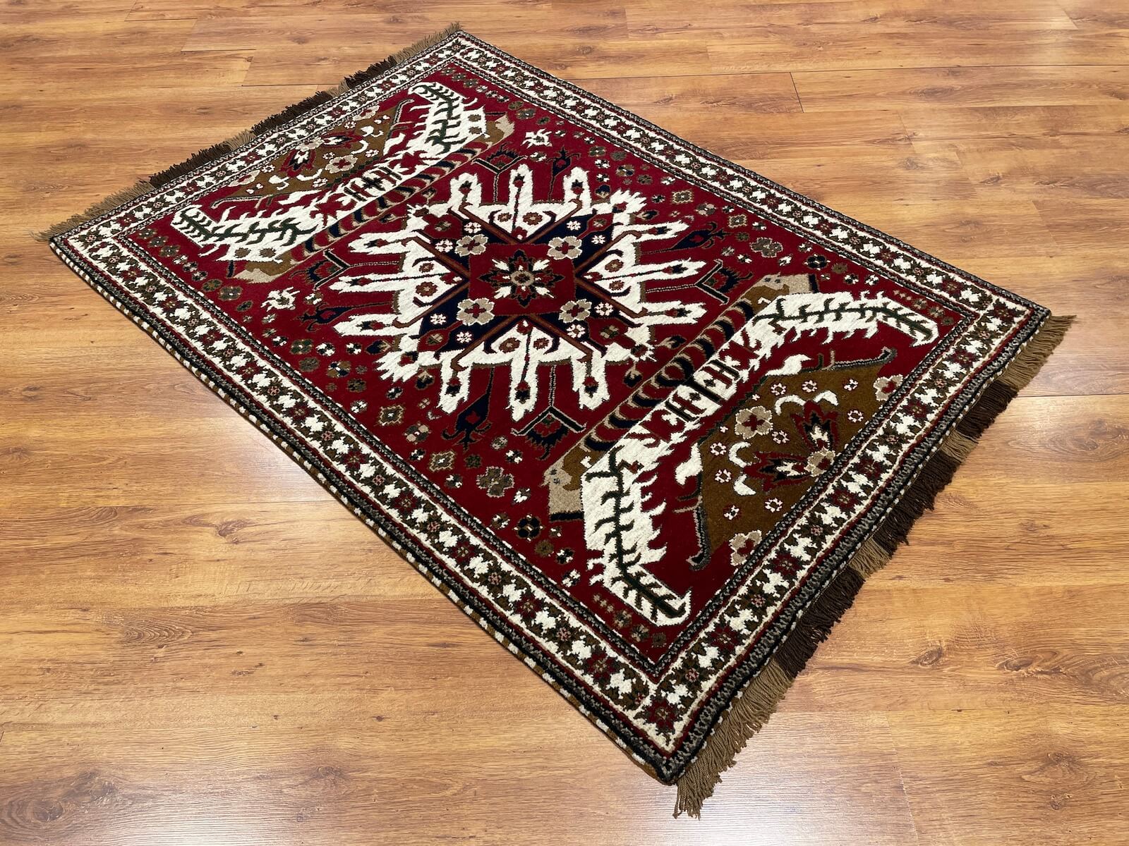 Kars El Dokuma Halı