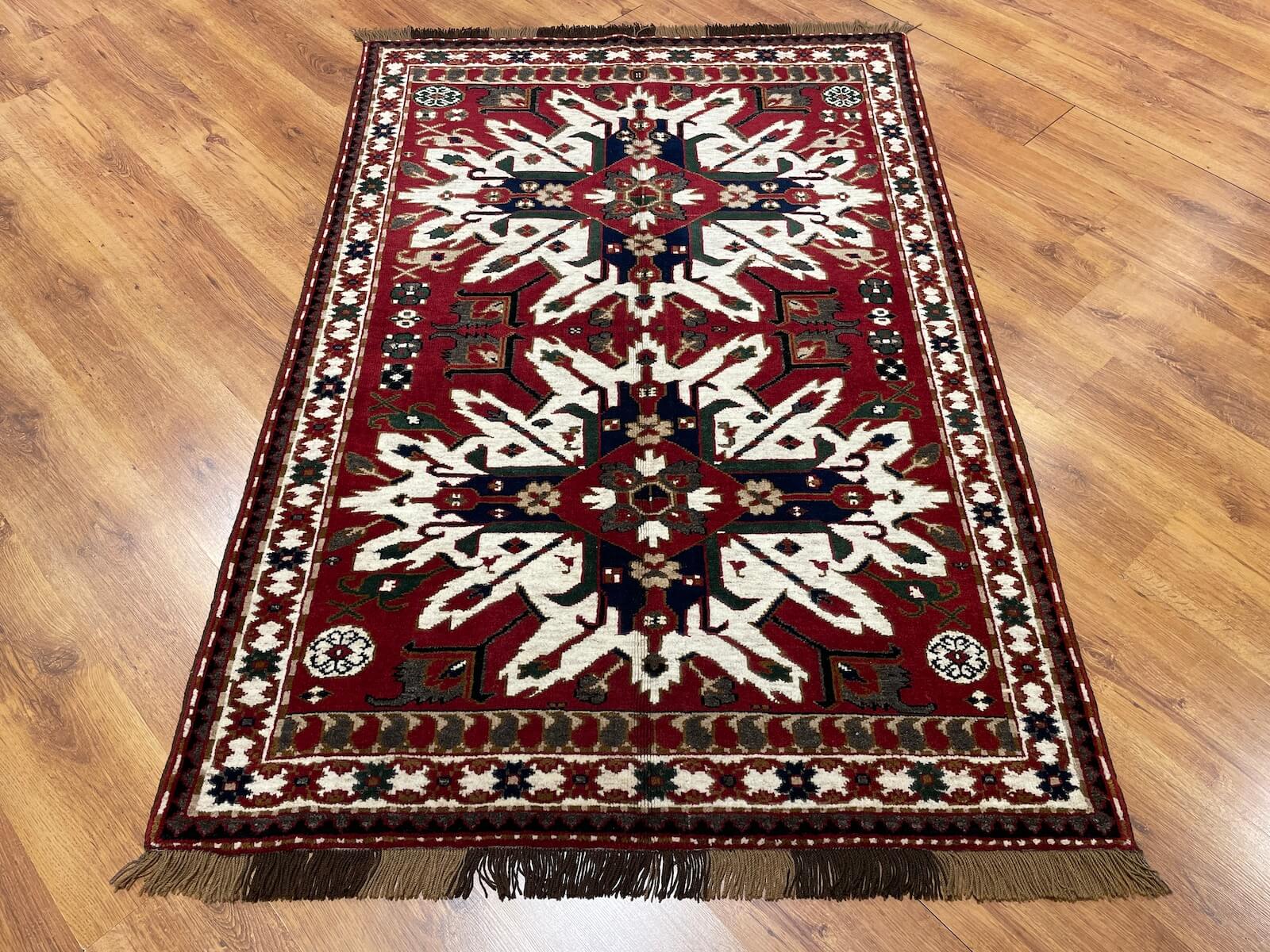 Kars El Dokuma Halı