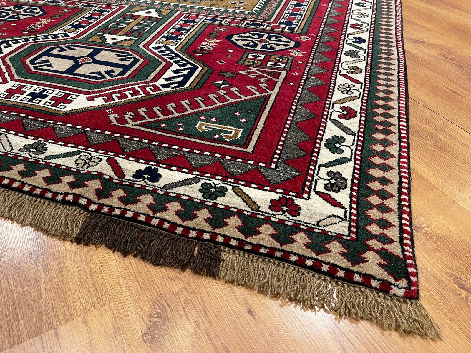 Kars El Dokuma Halı