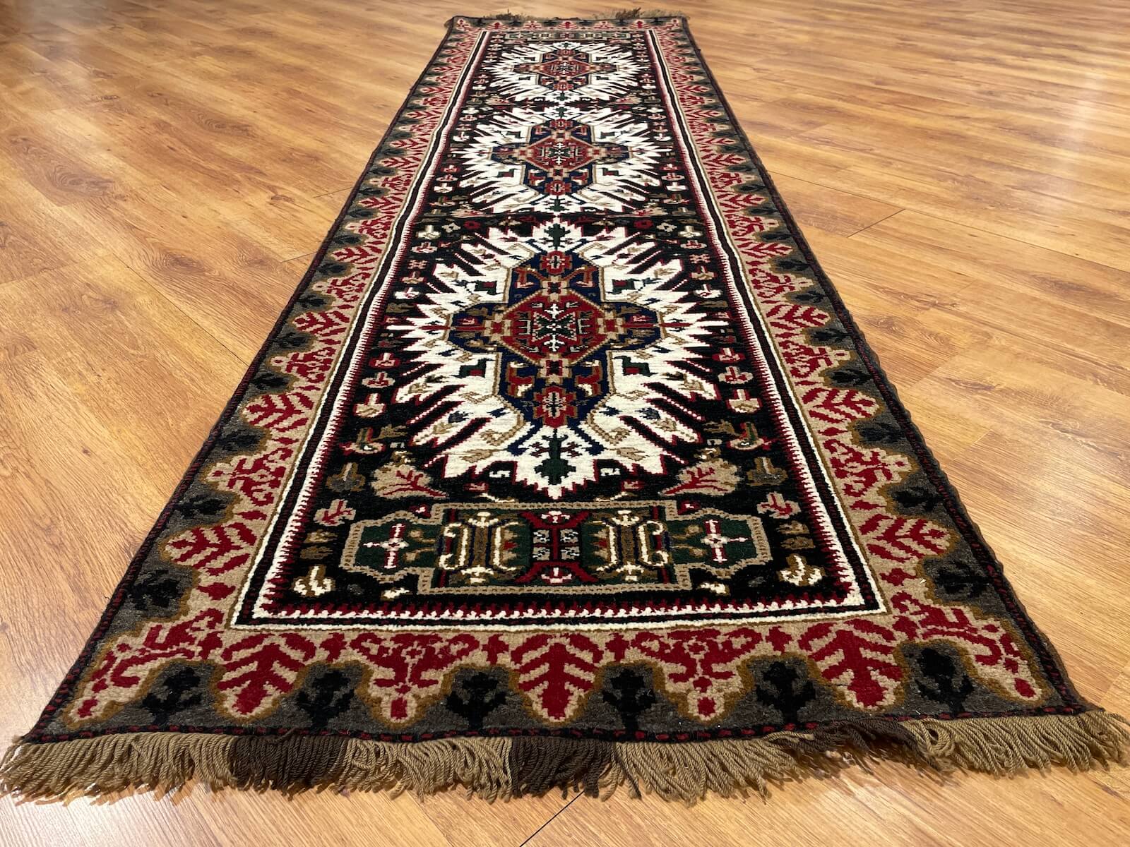 Kars El Dokuma Halı Yolluk