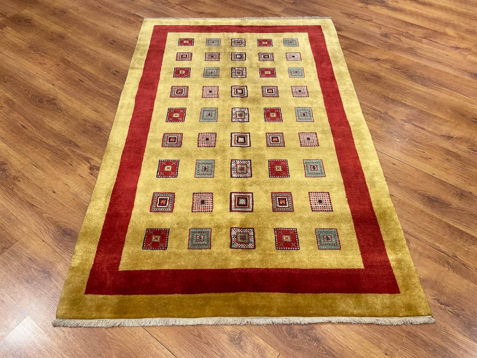 Kaşkuli El Dokuma Halı