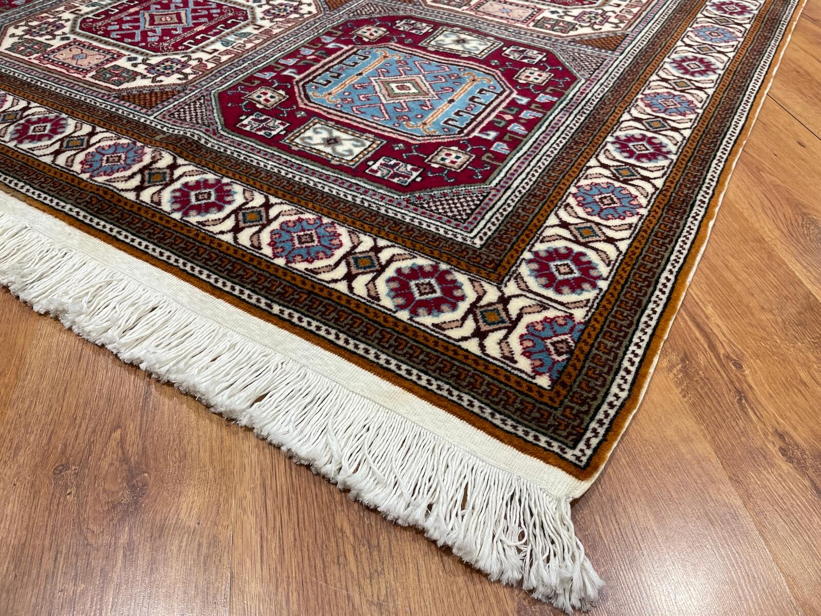 Bünyan Sandıklı El Dokuma Halı