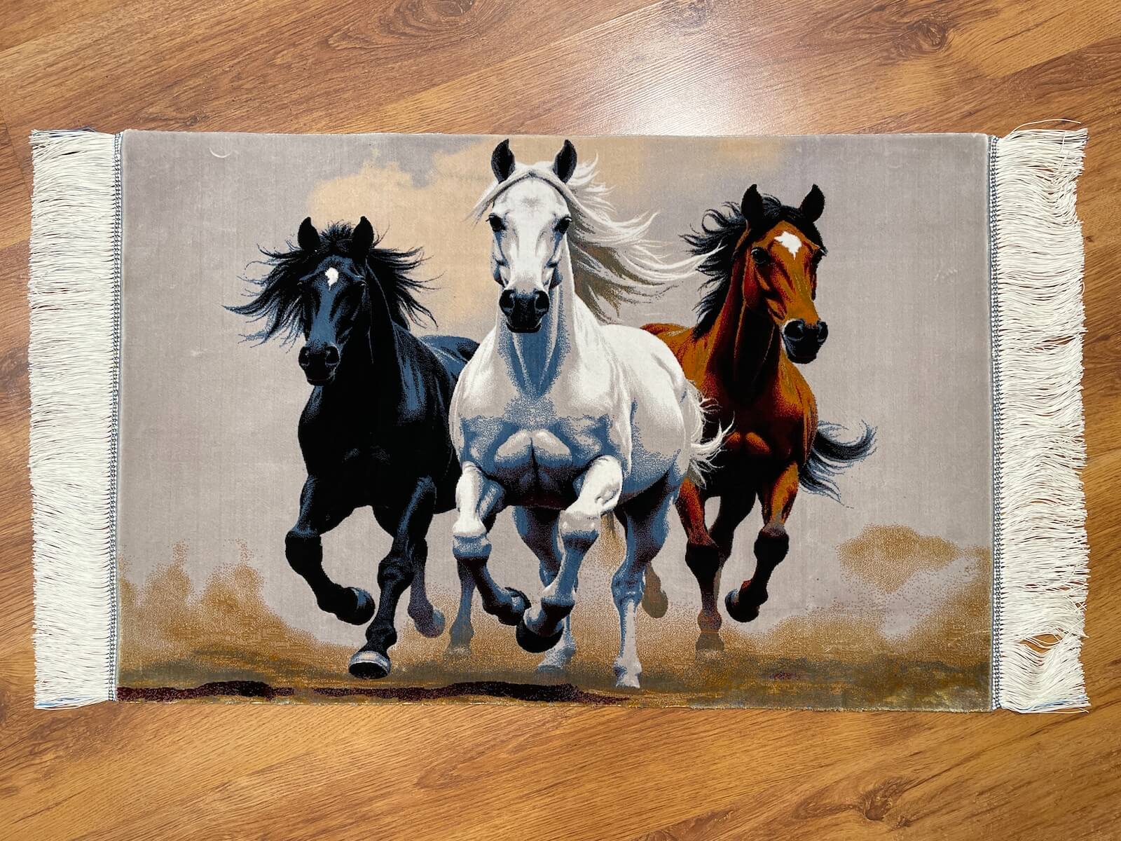 Koşan At Desenli Tablo Bambu Halı