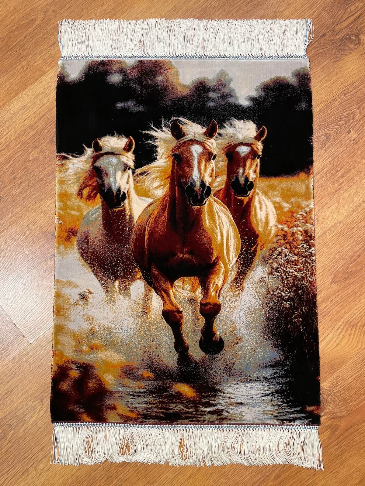 Koşan At Desenli Tablo Bambu Halı