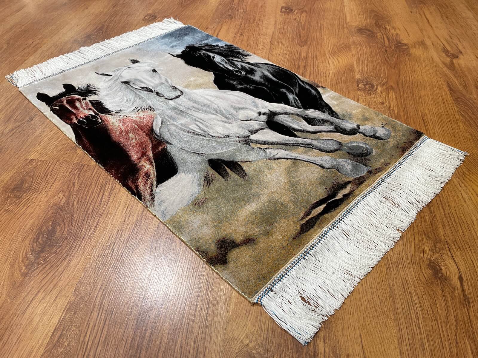 Koşan At Desenli Tablo Bambu Halı