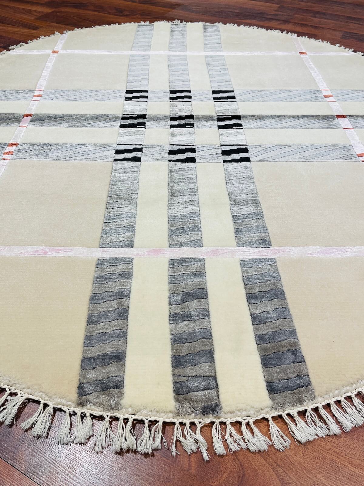 London Serisi Nepal Yuvarlak El Dokuma Halı