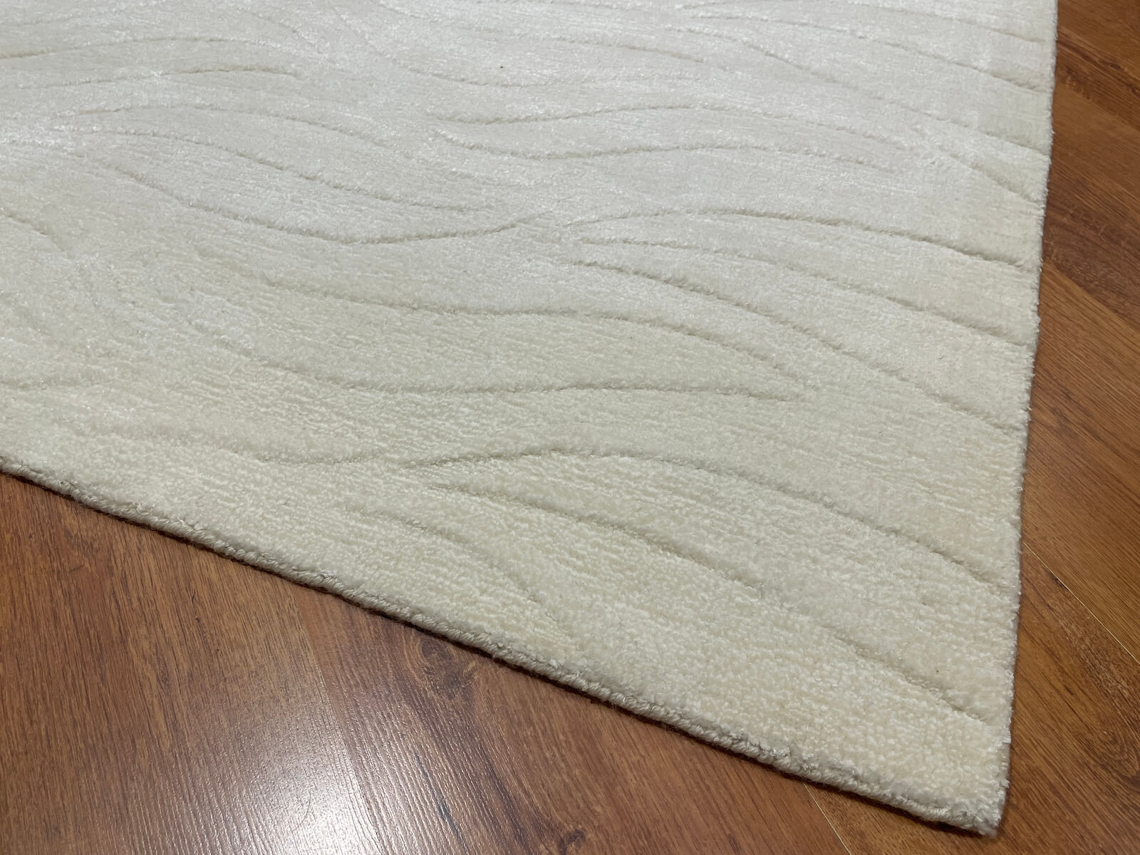 Lori El Dokuma Krem Yün Halı