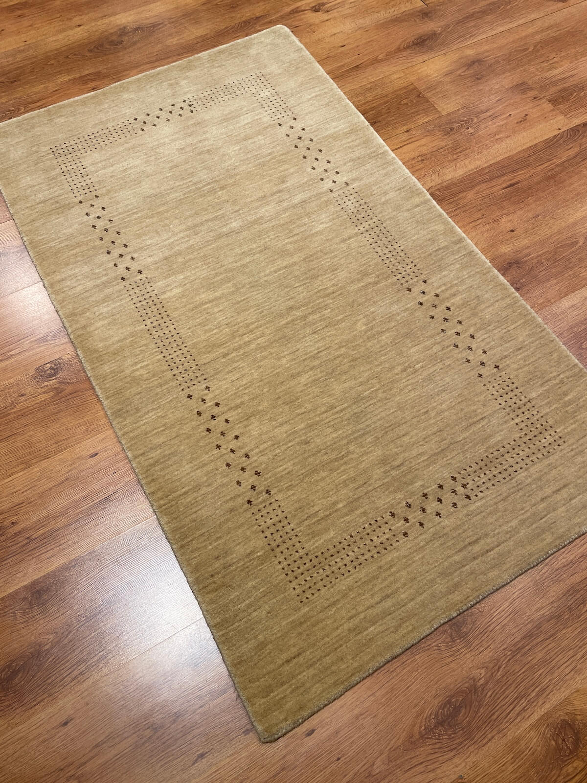 Lori El Dokuma Bej Yün Halı