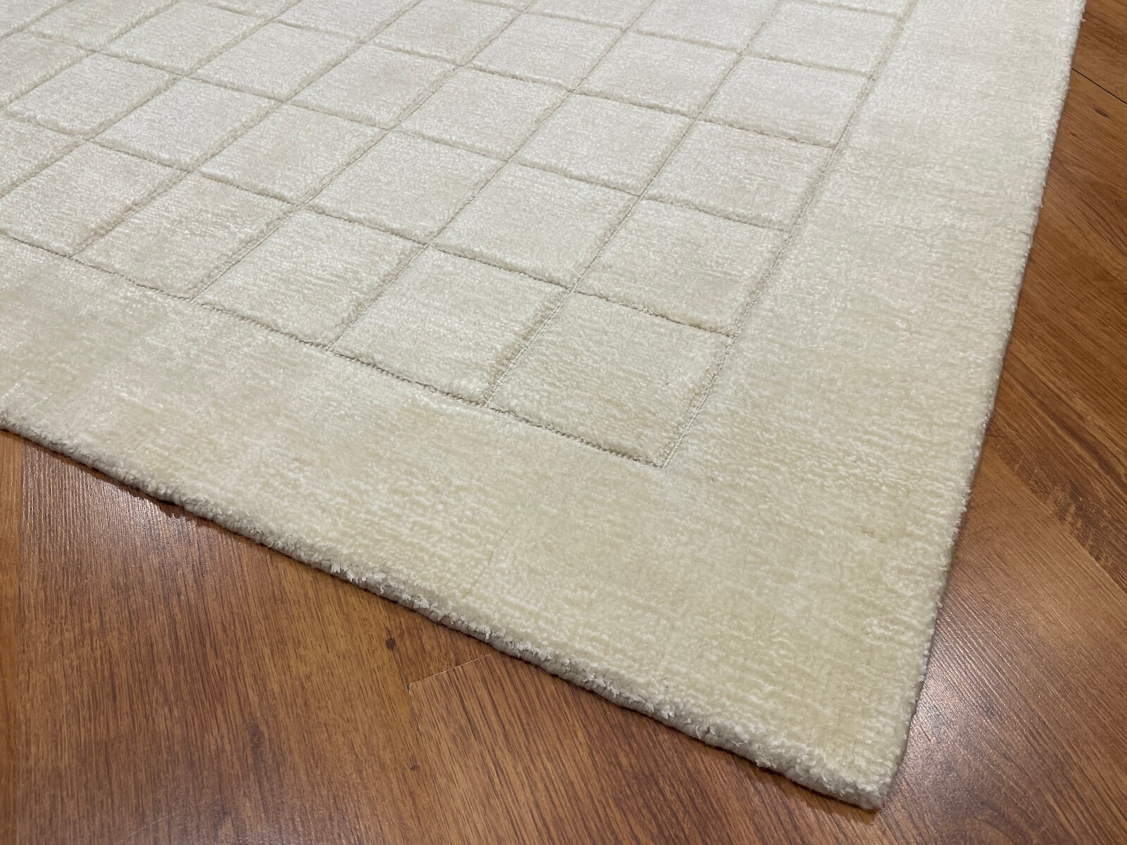 Lori El Dokuma Krem Yün Halı