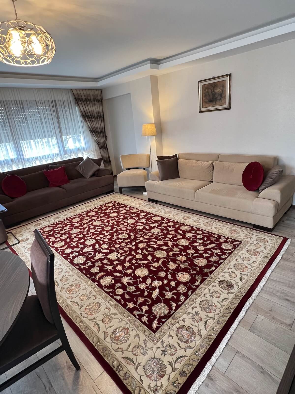 Nazende İpekli Uşak El Dokuma Halı