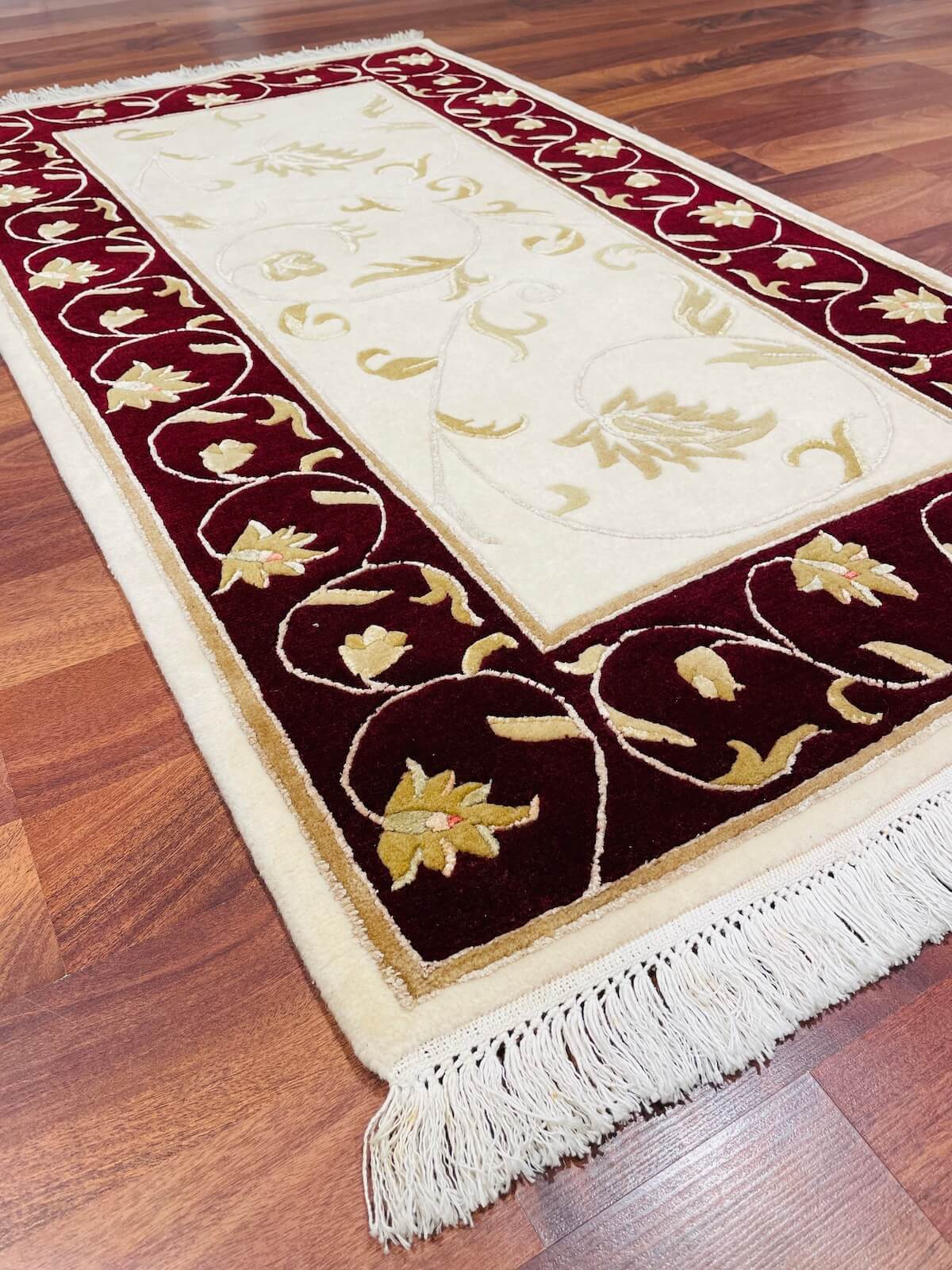 Neyzen Serisi Nepal El Dokuma Halı