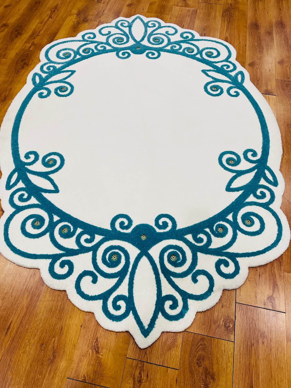 Custom Design Şekilli Tasarım Halı C508A