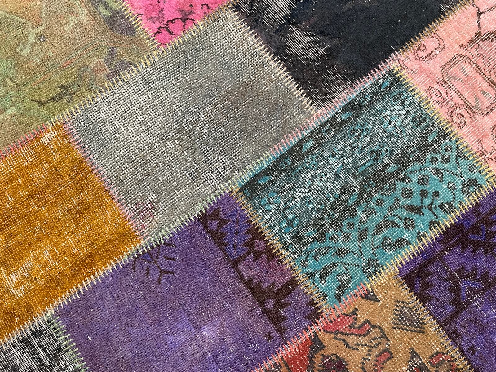 Patchwork Rengarenk El Dokuma Halı