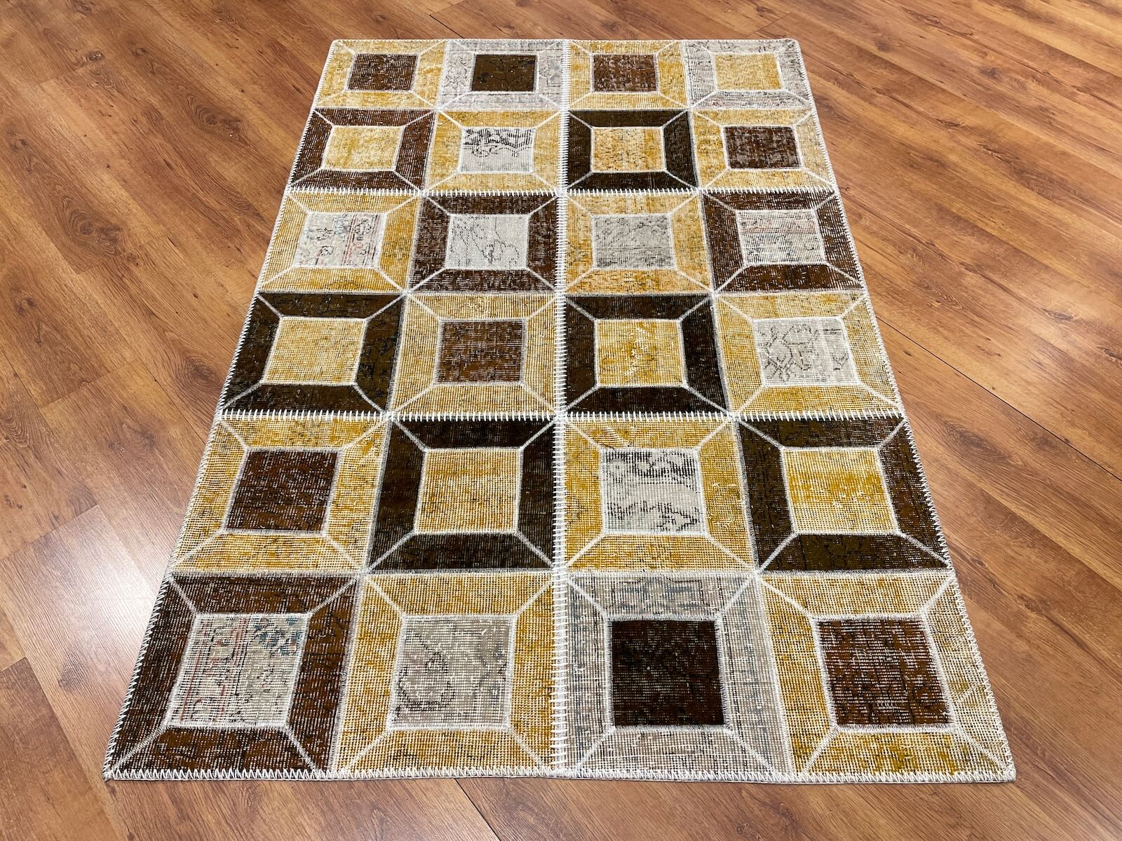 Patchwork Sarı Kahverengi El Dokuma Halı