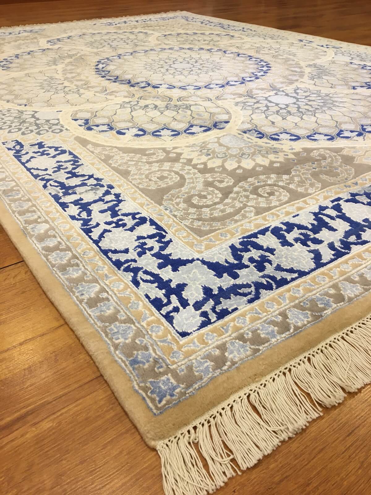 Pelas İpekli Uşak El Dokuma Halı