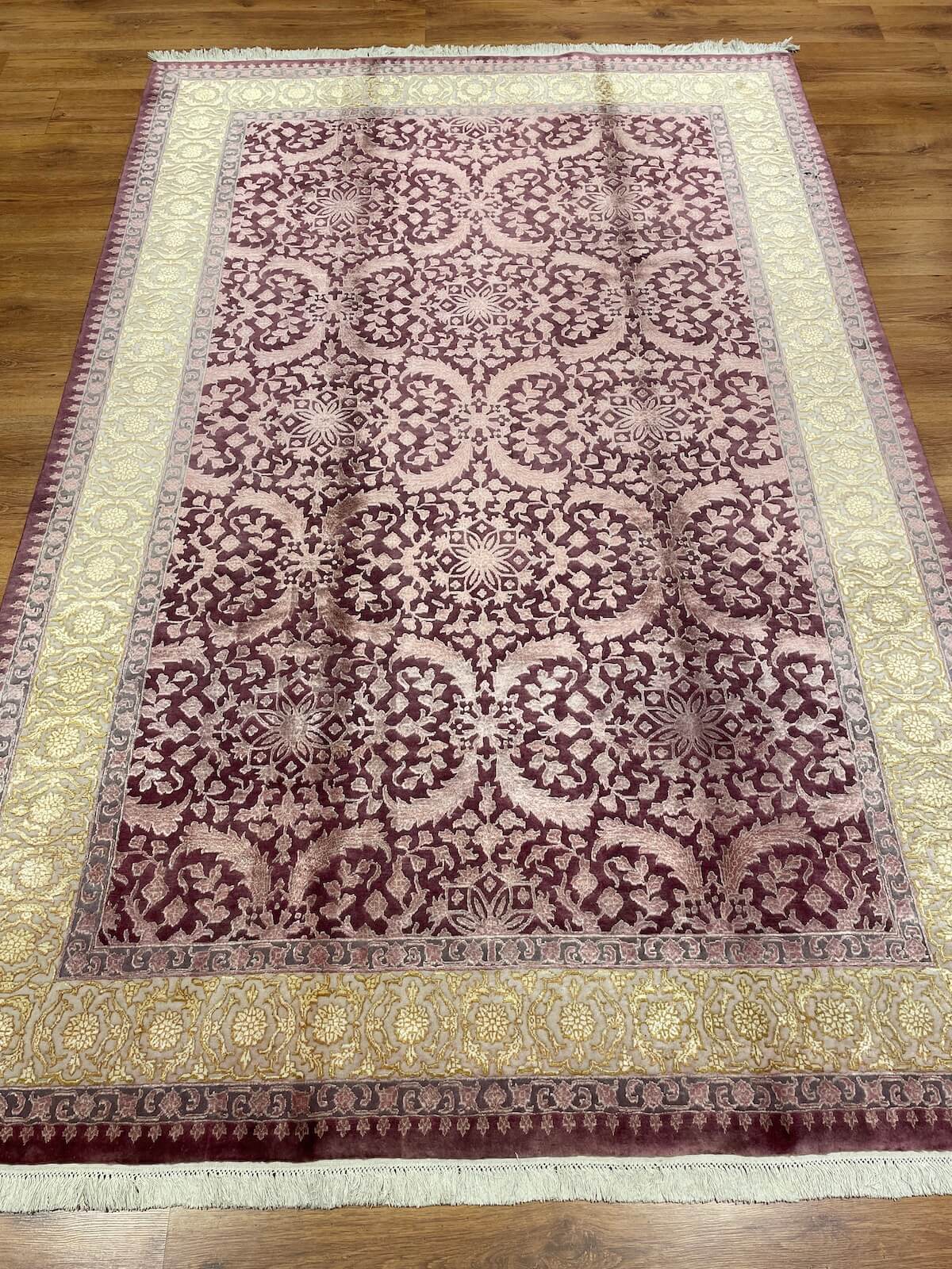 Pelas İpekli Uşak El Dokuma Halı