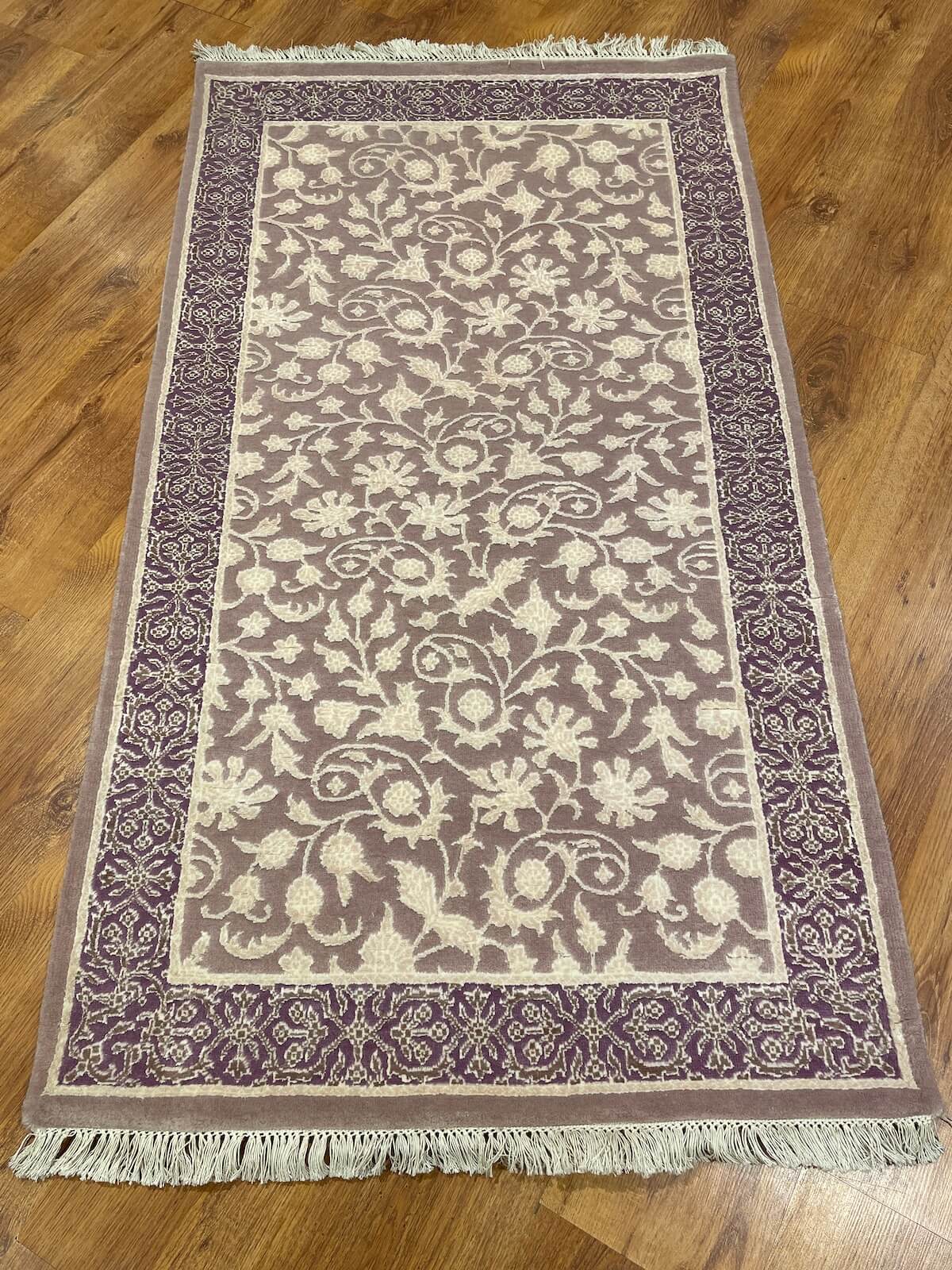 Pelas İpekli Uşak El Dokuma Halı