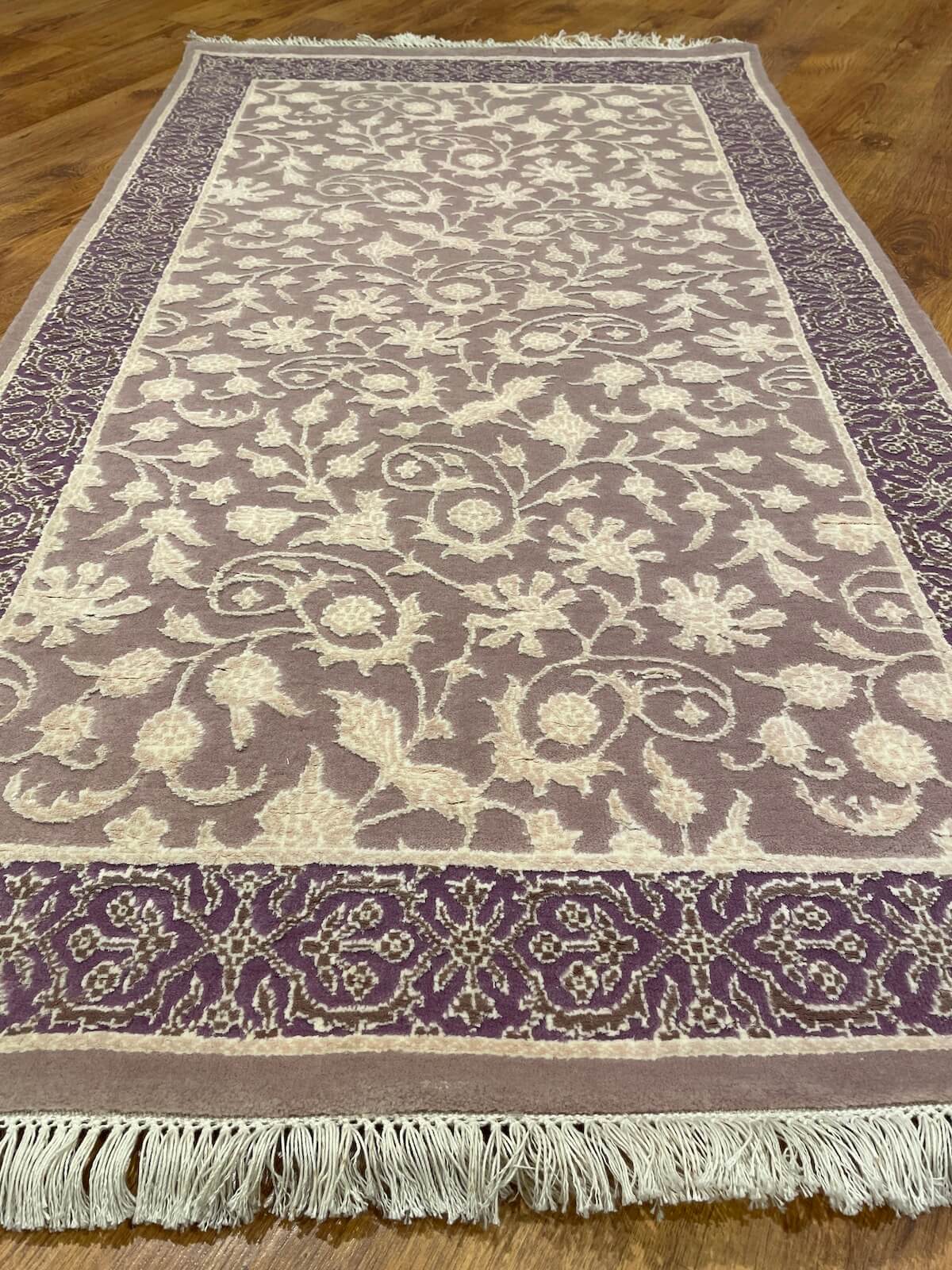 Pelas İpekli Uşak El Dokuma Halı