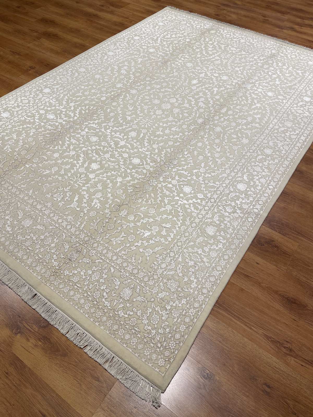 Pelas İpekli Uşak El Dokuma Halı