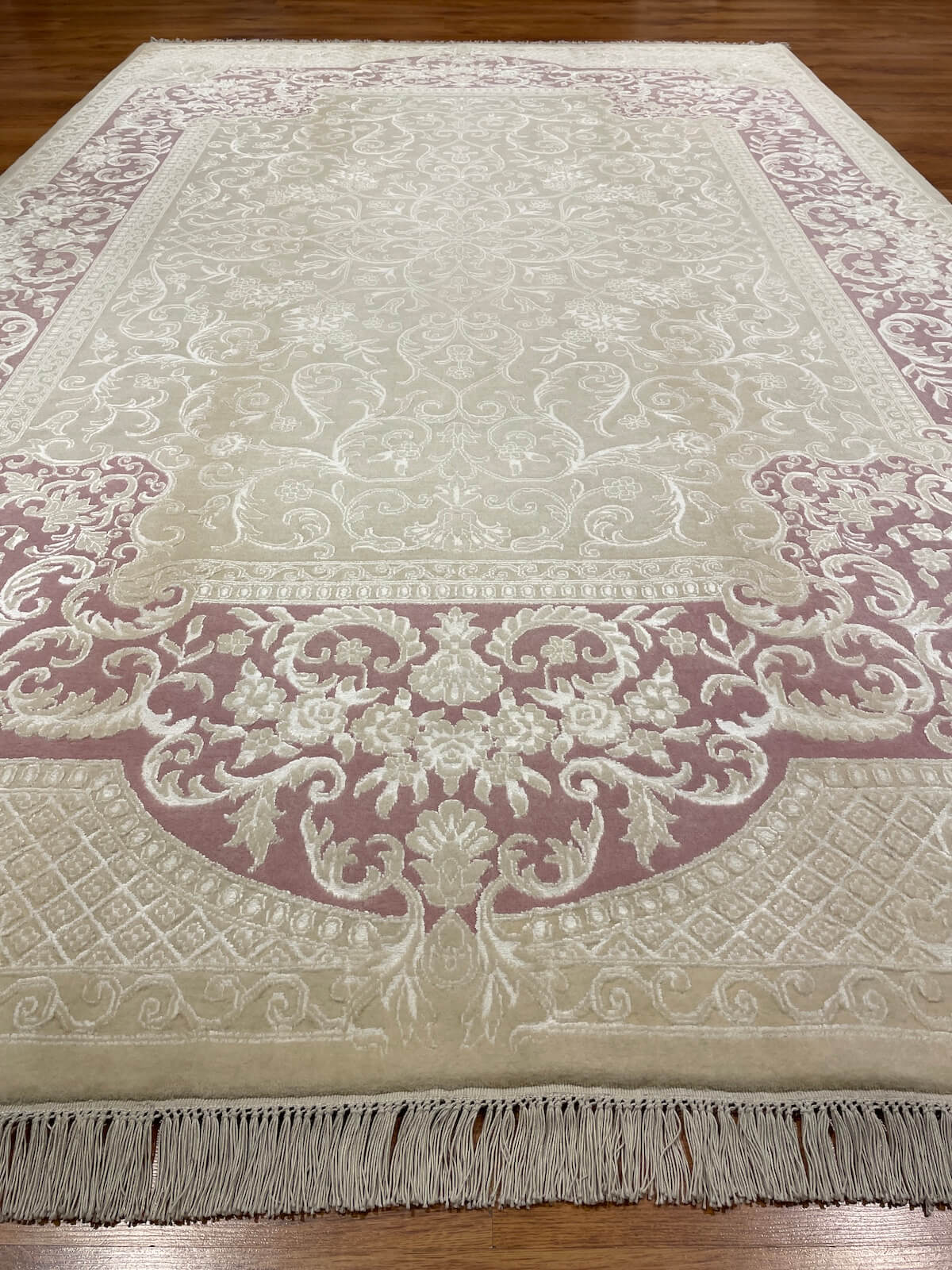 Pelas İpekli Uşak El Dokuma Halı