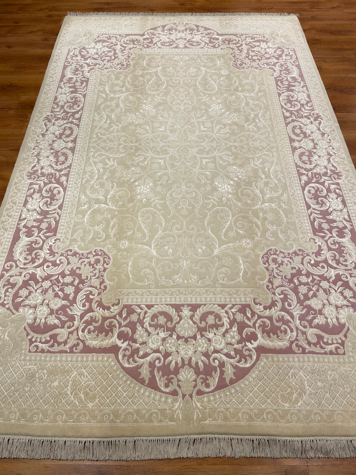 Pelas İpekli Uşak El Dokuma Halı