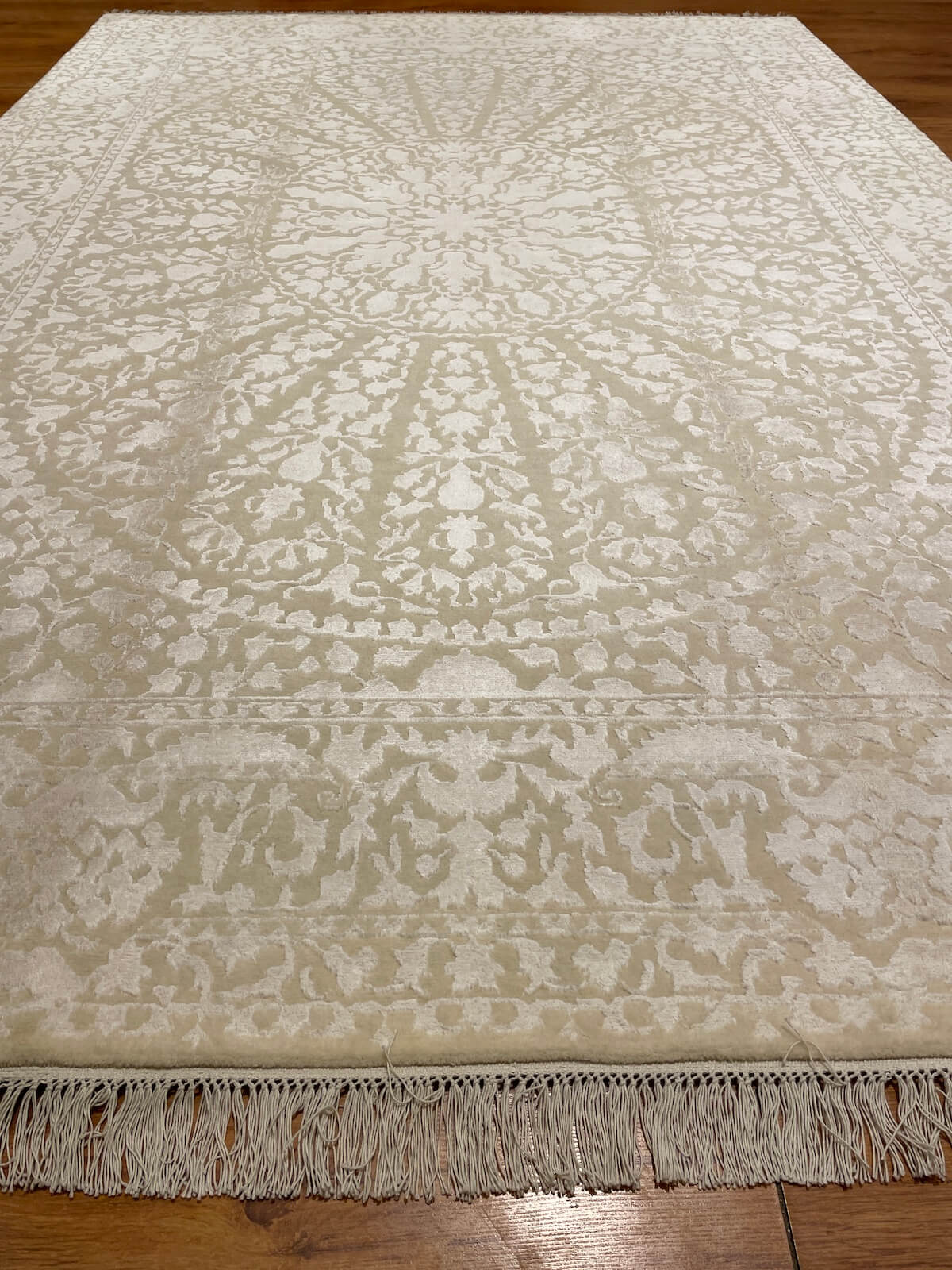 Pelas İpekli Uşak El Dokuma Halı