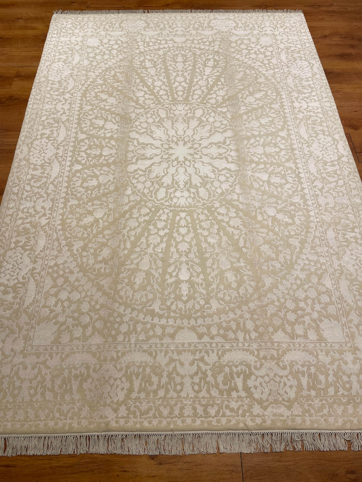 Pelas İpekli Uşak El Dokuma Halı