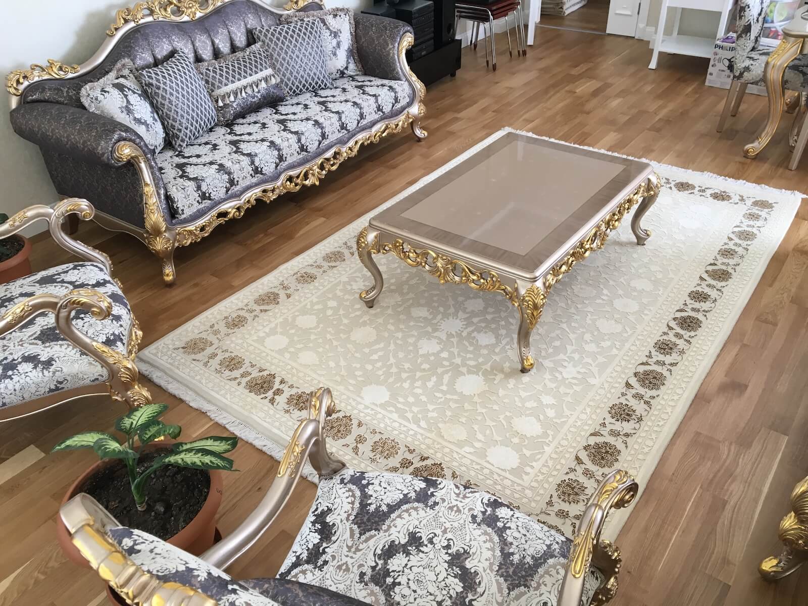 Pelas İpekli Uşak El Dokuma Halı